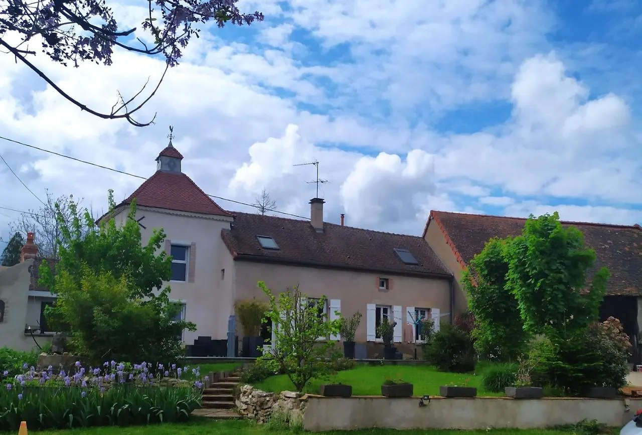 Proche De Vichy Studio Dans Ancienne Ferme Apartment